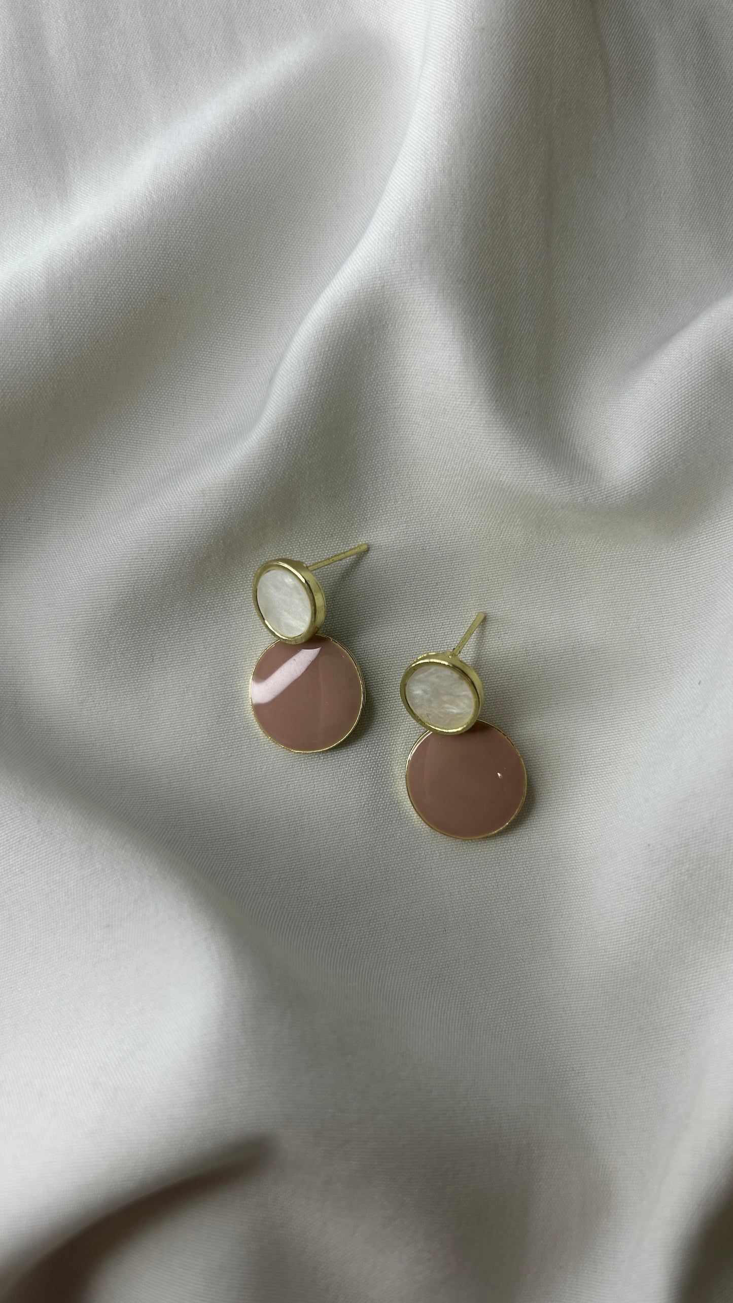 Dual-Tone Circle Stud Earrings